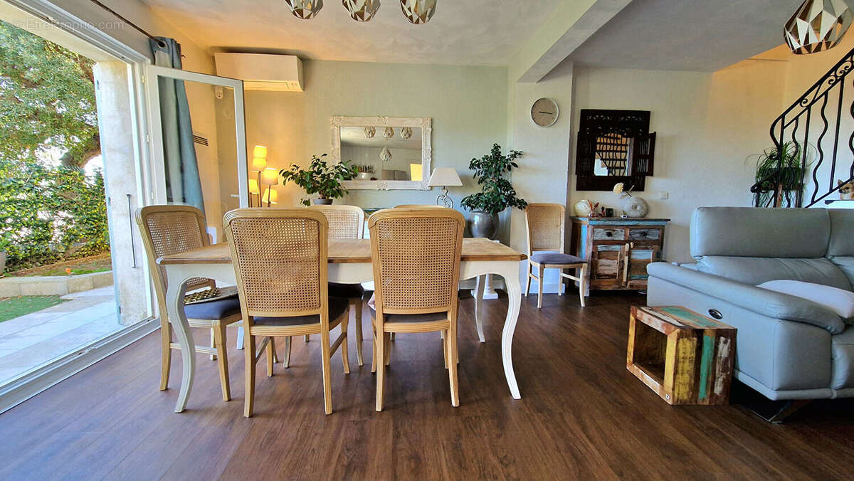 Maison à LES ADRETS-DE-L&#039;ESTEREL