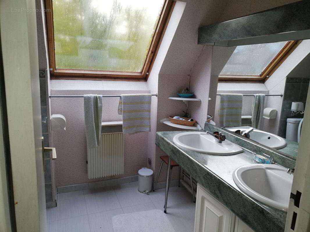 Maison à LES ESSARTS-LE-ROI