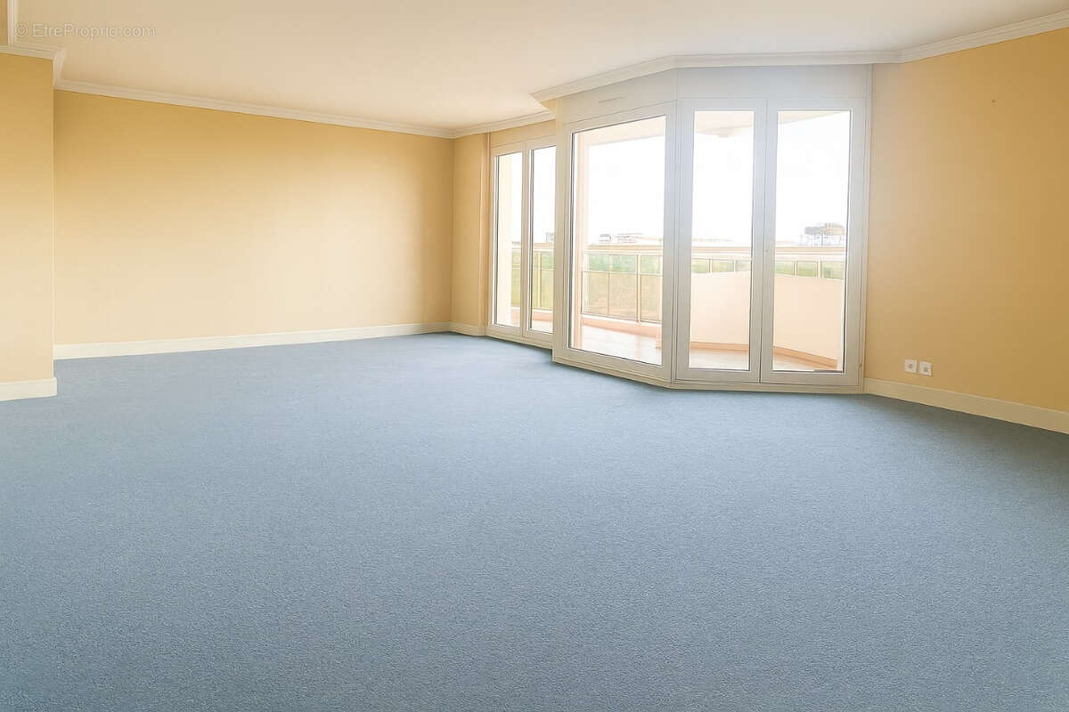 Appartement à COURBEVOIE