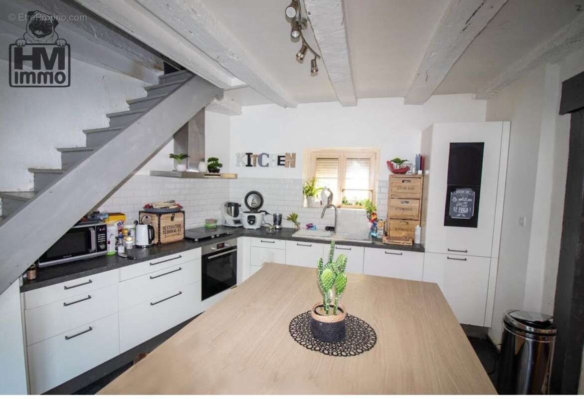 Maison à SAINT-LEONARD-DE-NOBLAT