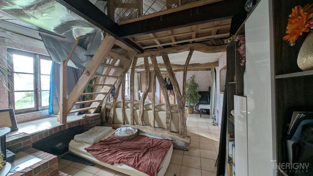 Maison à MONCHY-SUR-EU