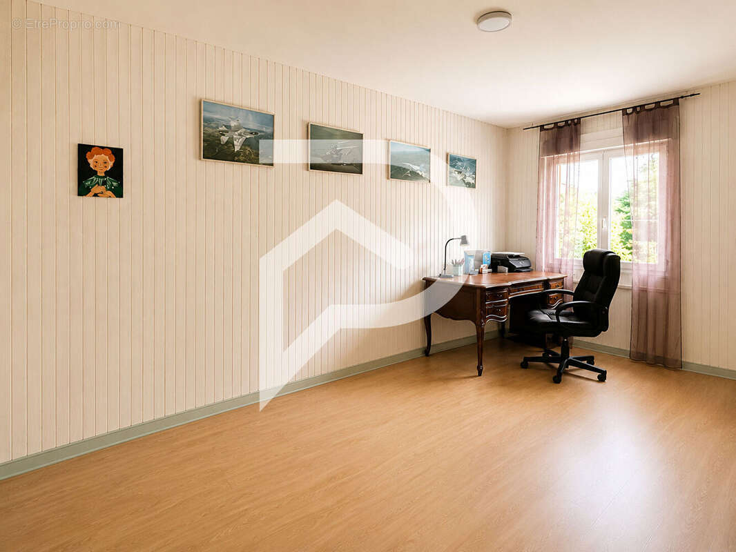 Maison à MERU