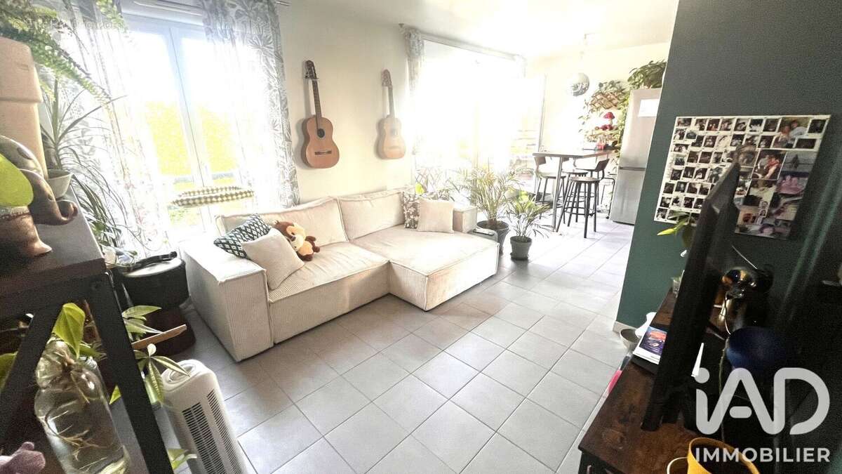Appartement 47 m² à Villeneuve-Le-Roi  - photo 6