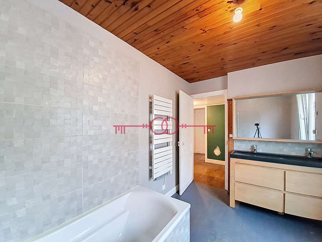 Maison Suippes 6 pièce(s) 173m2 4 Chambres - photo 6