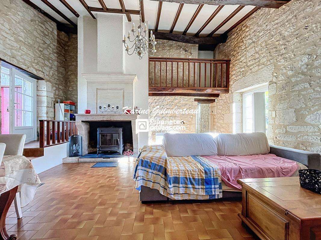 Maison à FRONSAC