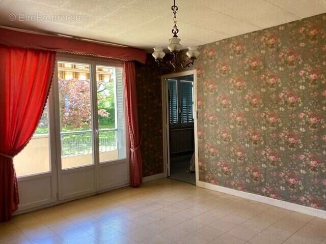 Appartement à RILLIEUX-LA-PAPE