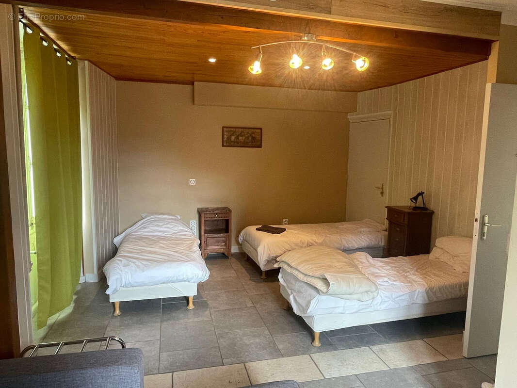 Commerce à LA BASTIDE-PUYLAURENT