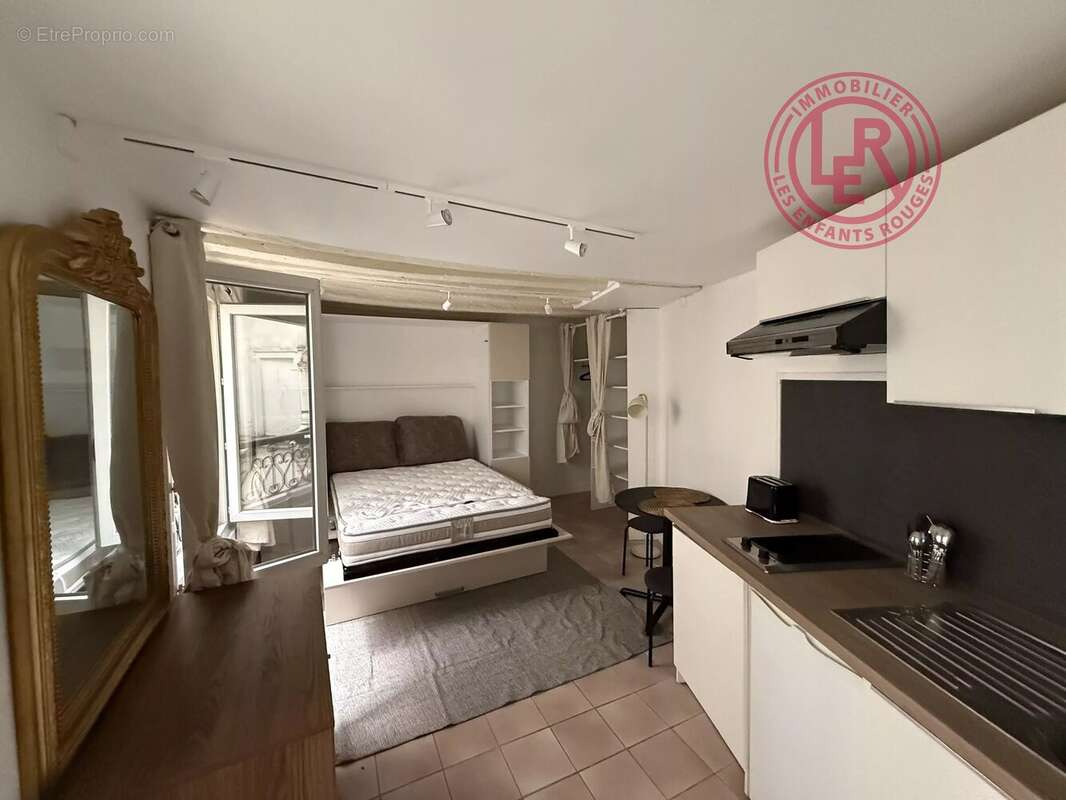 Appartement à PARIS-3E