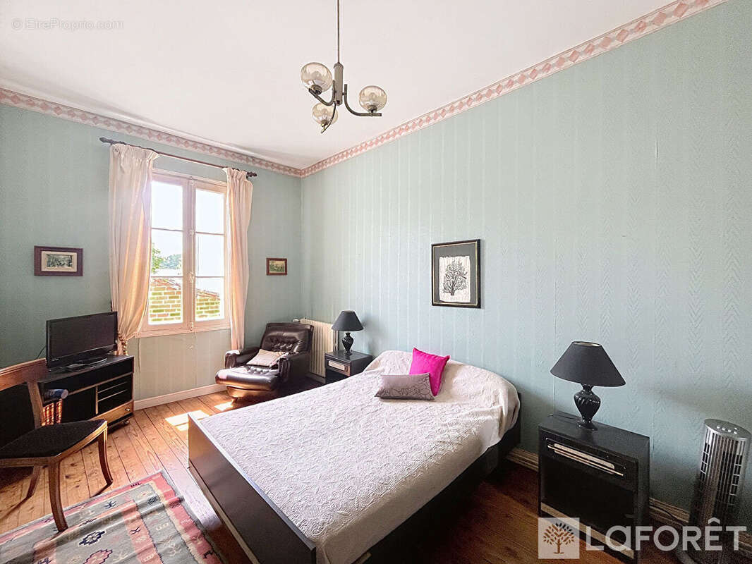 Maison en pierre izon -  160 m2 - 5 chambres - photo 8
