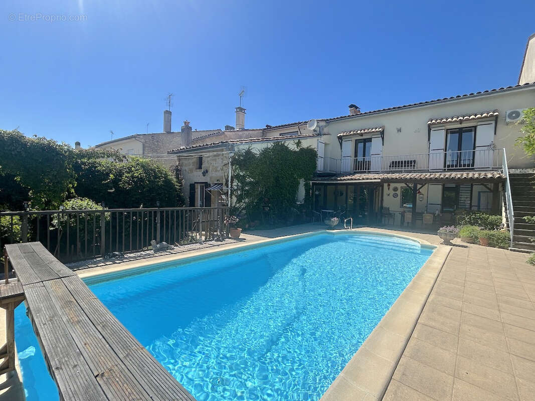 Maison à VILLEFRANCHE-DE-LONCHAT