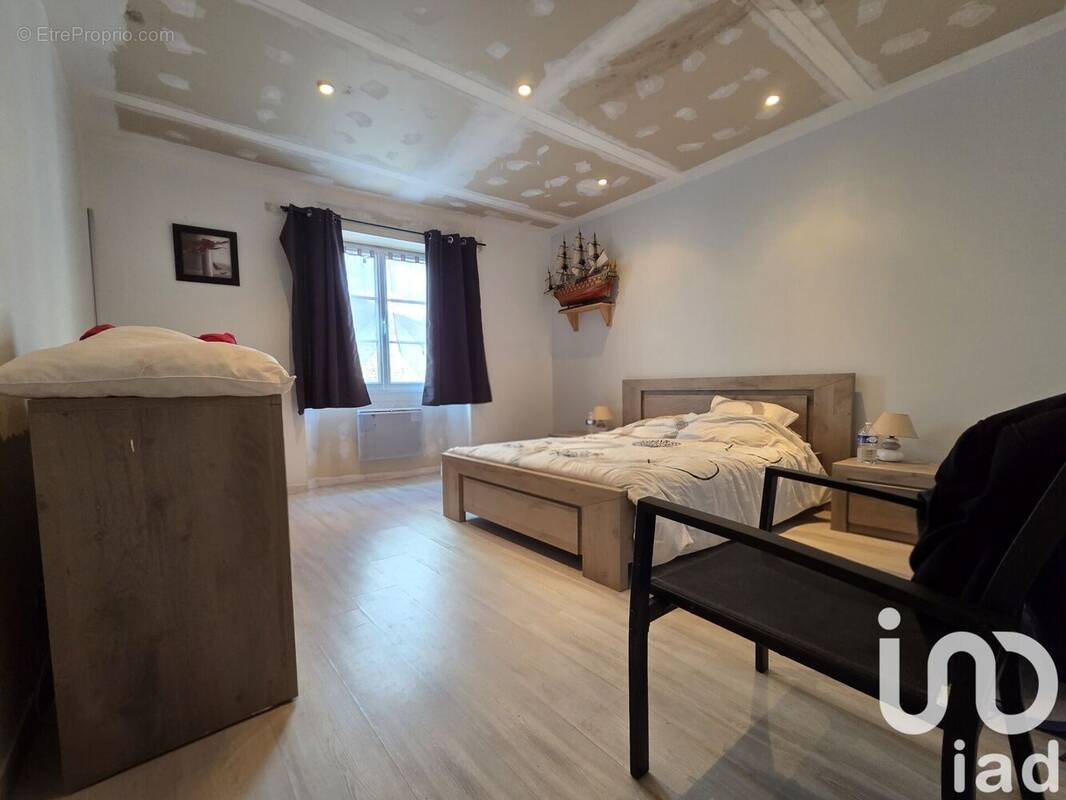 Photo 1 - Maison à CURZON