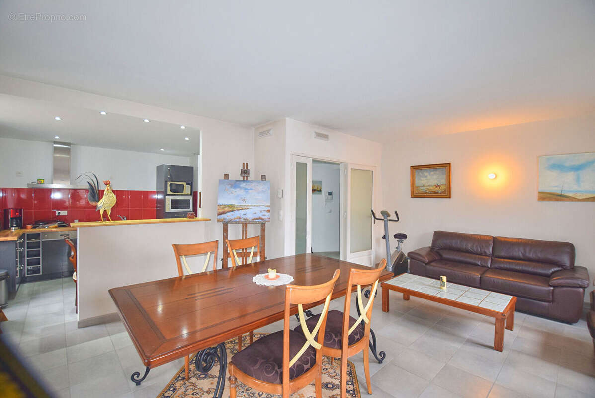 Appartement à L'ARBRESLE
