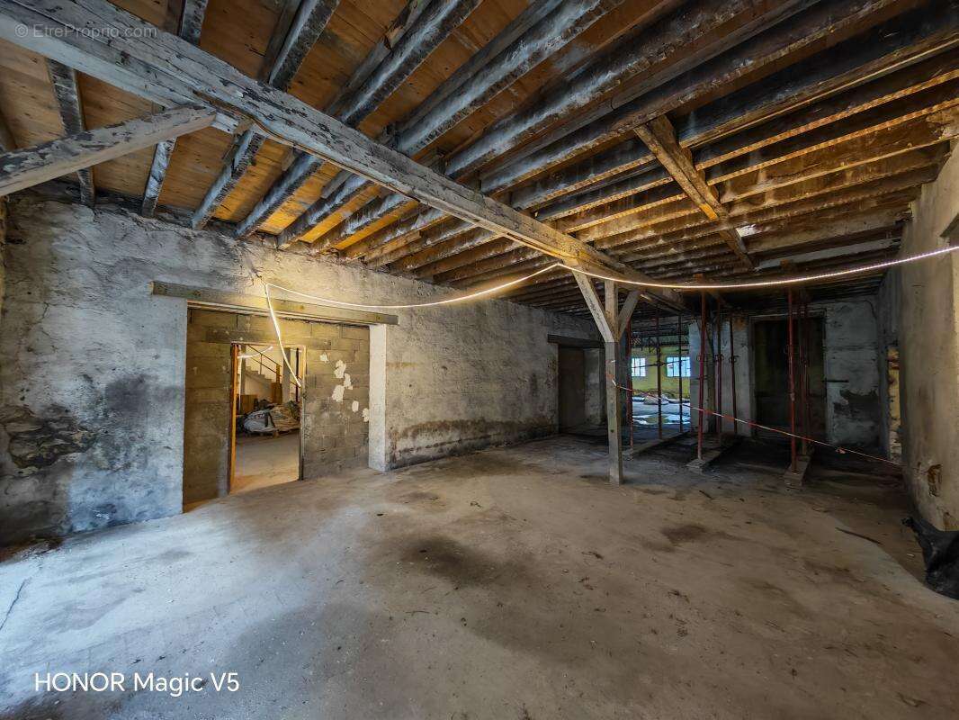 Appartement à MEHUN-SUR-YEVRE