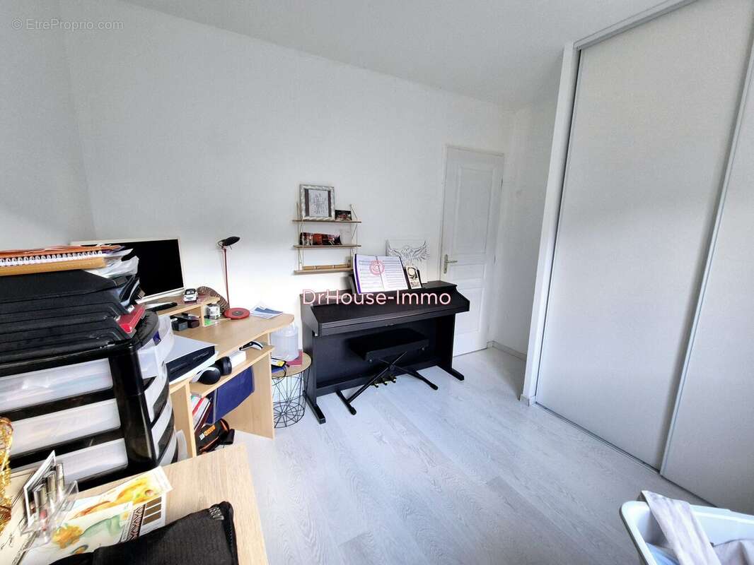 Maison à MOUSSAN