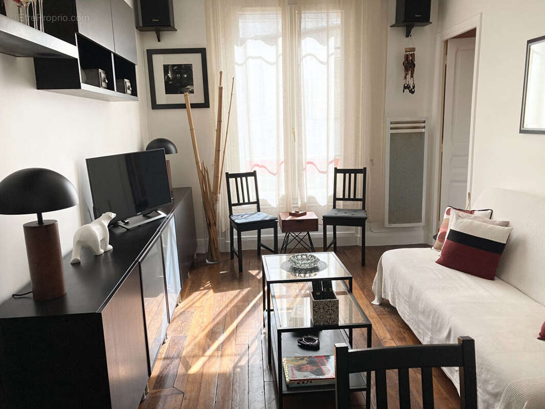 Appartement à PARIS-15E