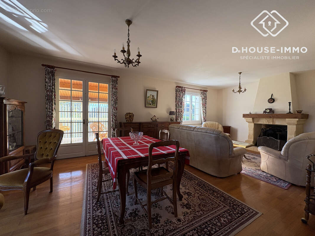 Maison à SAINT-SAUD-LACOUSSIERE