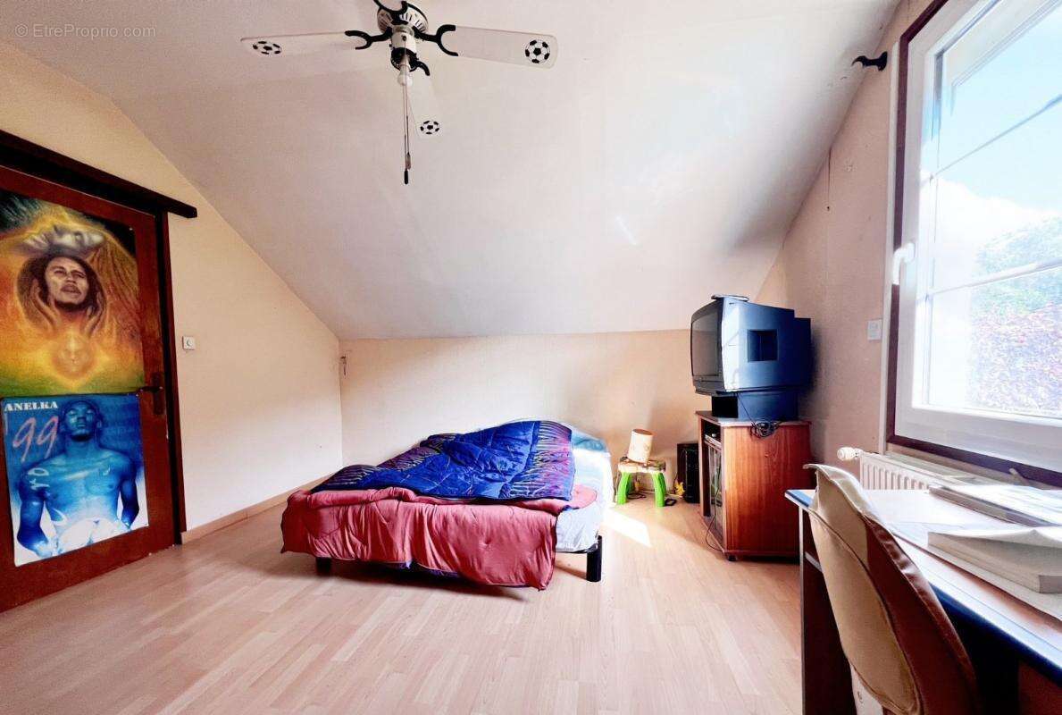 Maison à NOISY-SUR-ECOLE