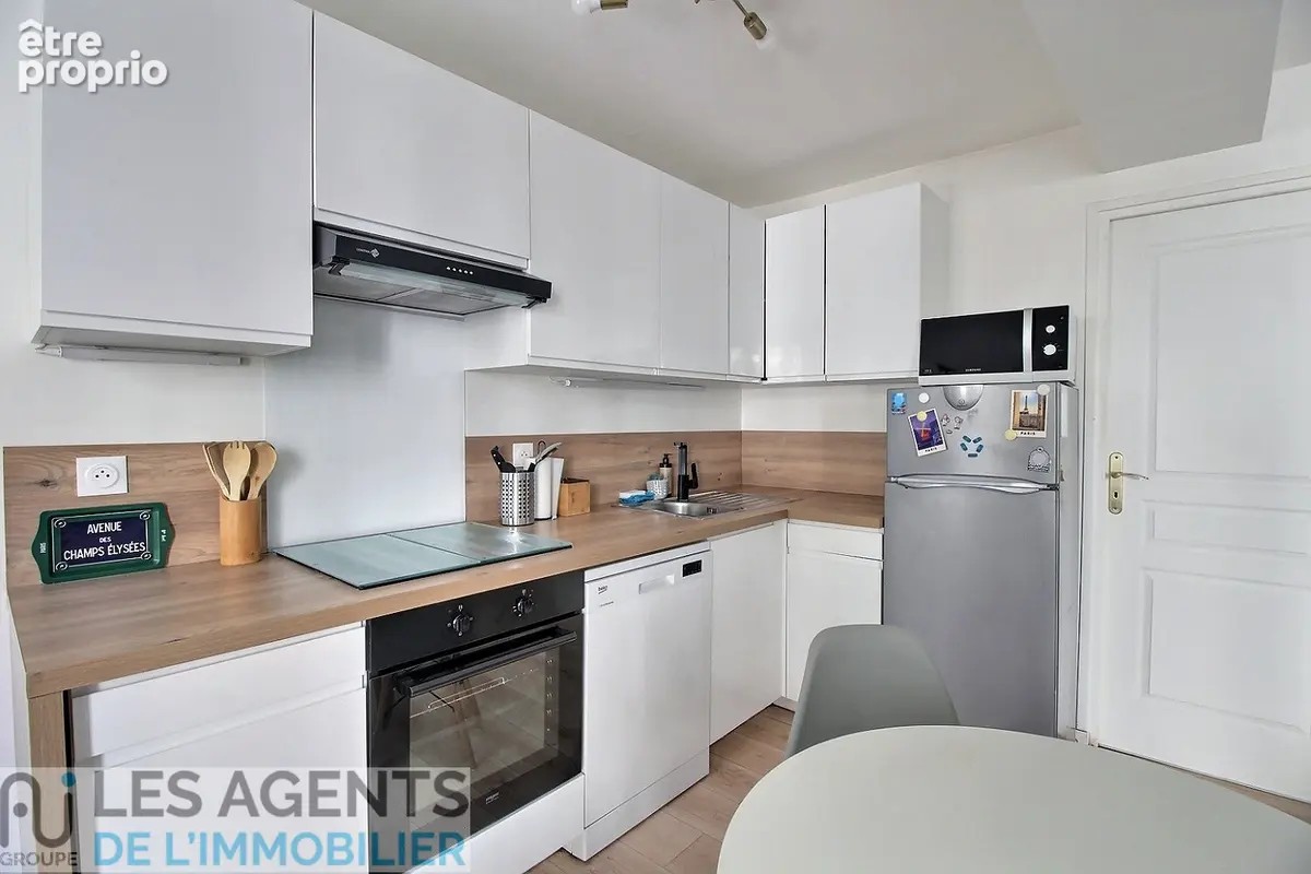 Appartement  2 pièces - Vieux Puteaux - parfait état - photo 2