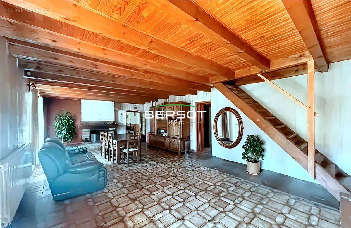 Maison à FROIDEVAUX