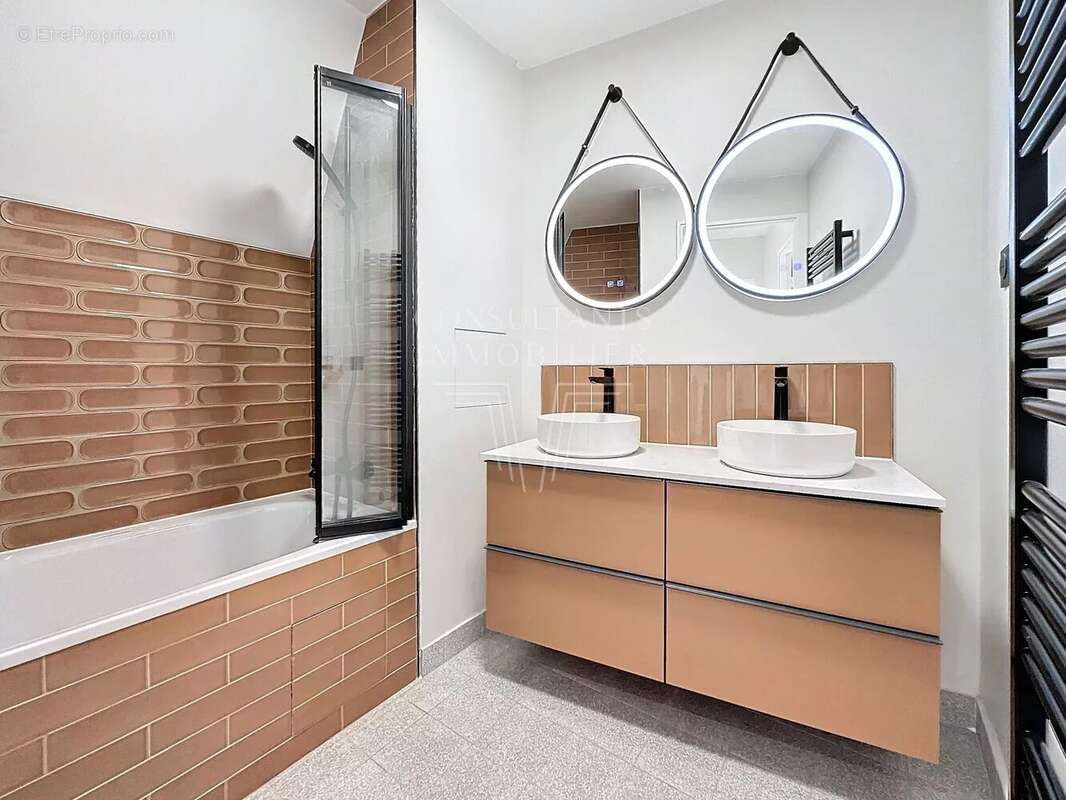 Appartement à PARIS-7E