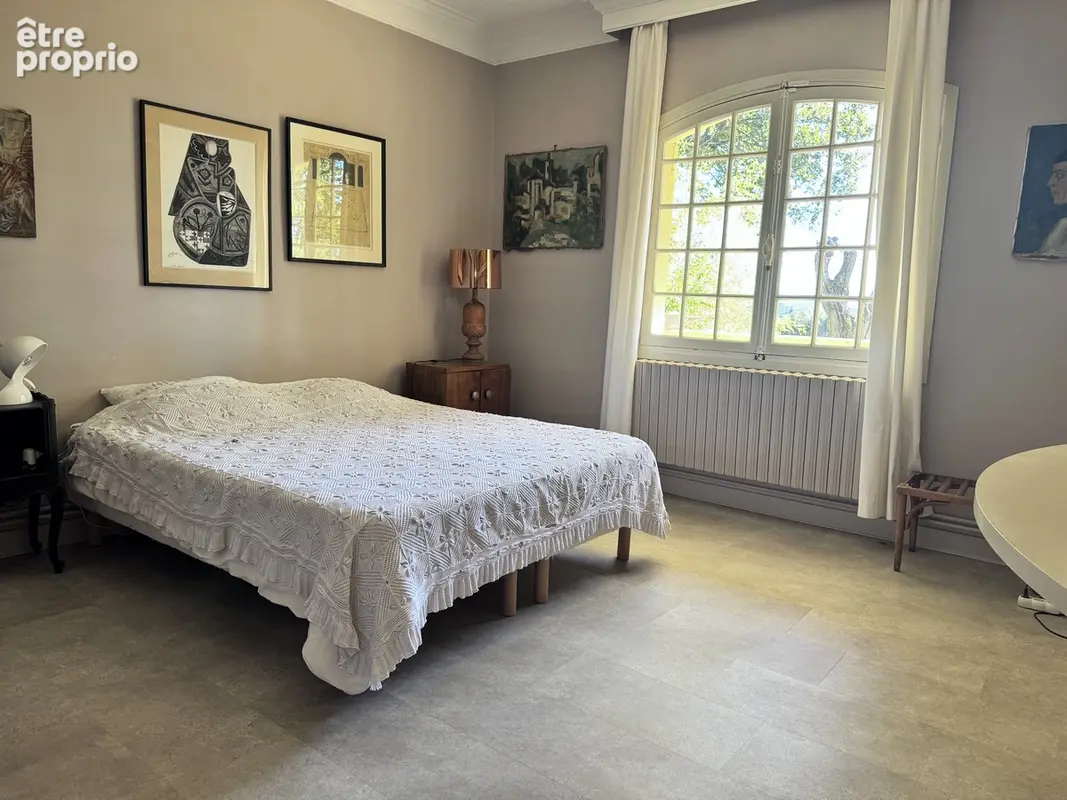 VILLENEUVE LES AVIGNON - Maison de charme avec vue panoramique - photo 15