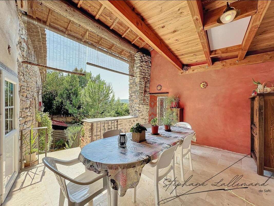 Photo 2 - Maison à SAINT-JULIEN-LES-ROSIERS