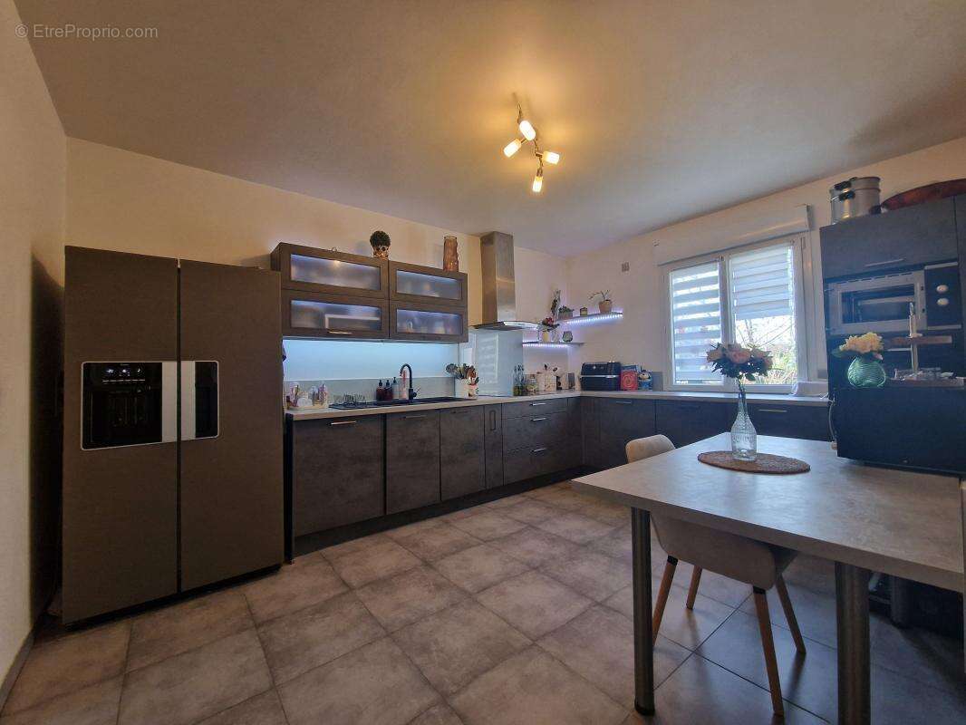 Maison à VAIRES-SUR-MARNE