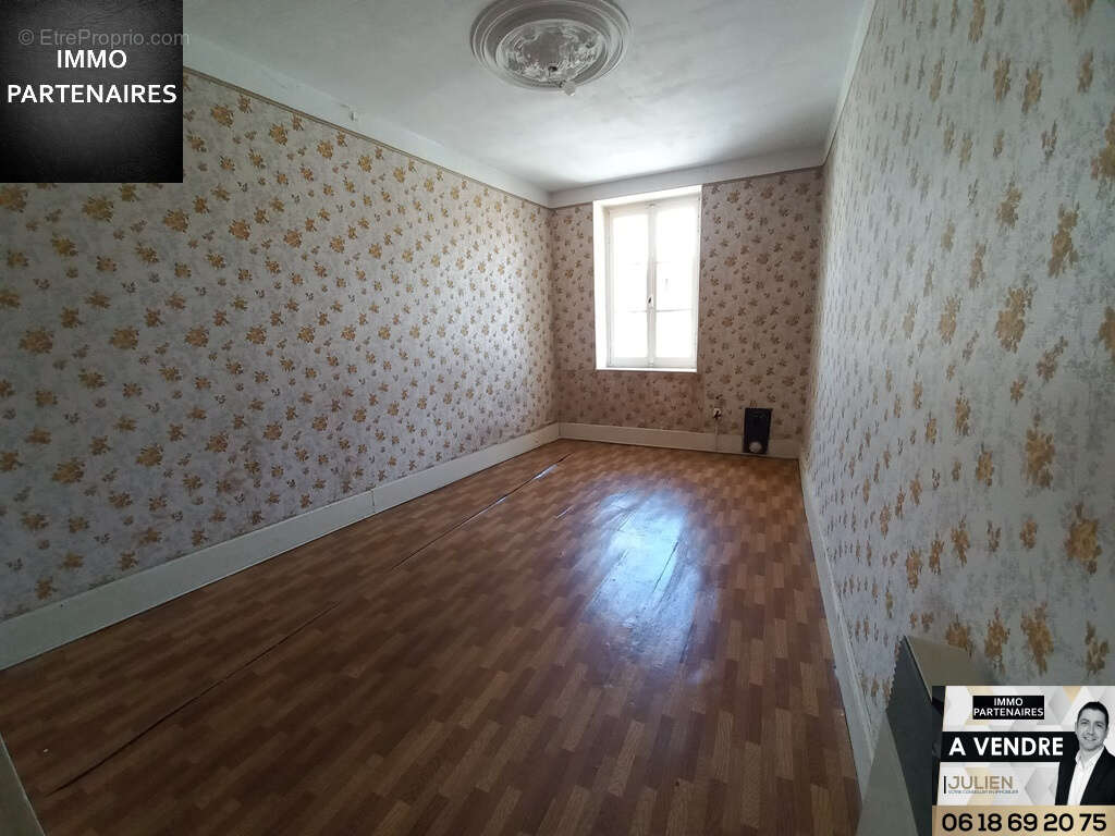 Maison de village avec grange et terrain - photo 5