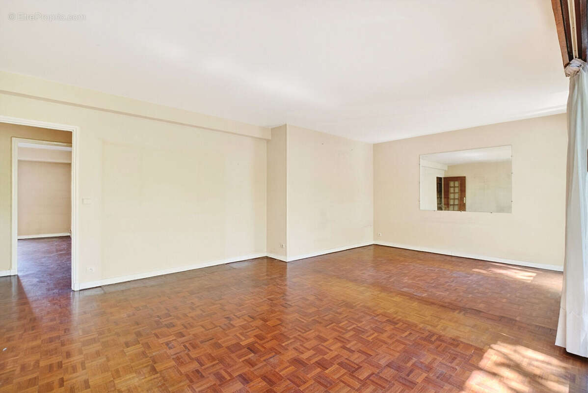 Appartement à PARIS-12E