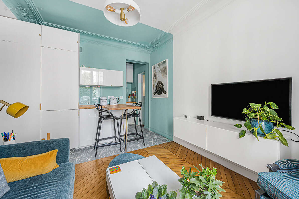 Appartement à PARIS-14E