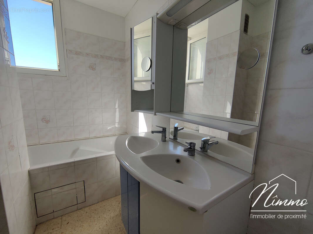Appartement à NIMES