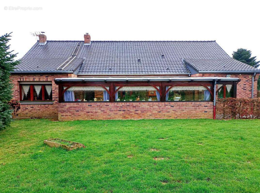 Maison à AVESNES-SUR-HELPE