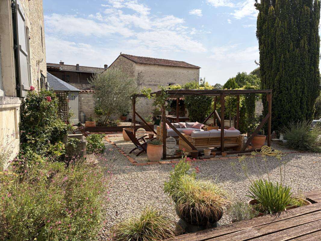Magnifique propriété de caractère au coeur du village histori - photo 14