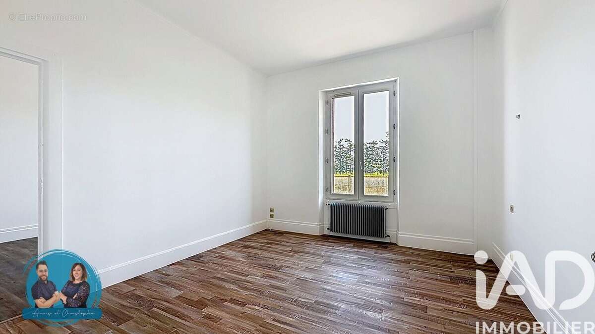 Maison 207 m² à Clevilliers  - photo 8