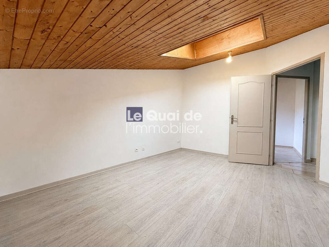 Appartement 90 m² à Eybens  - photo 5