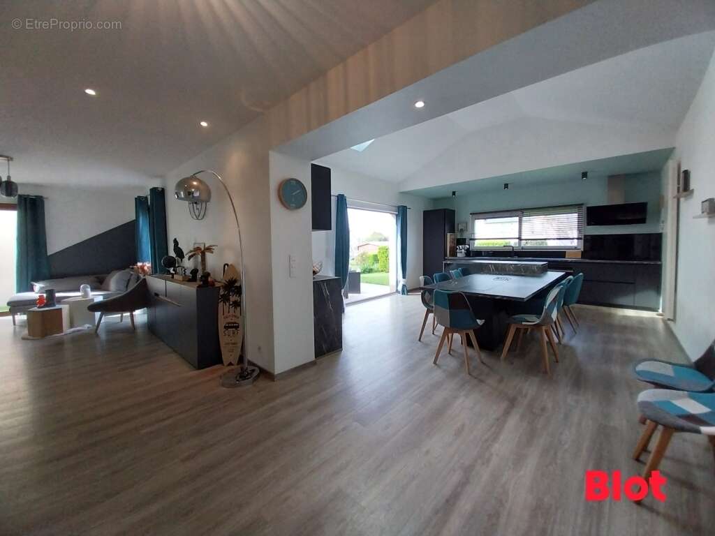 Maison à SAINT-COULOMB