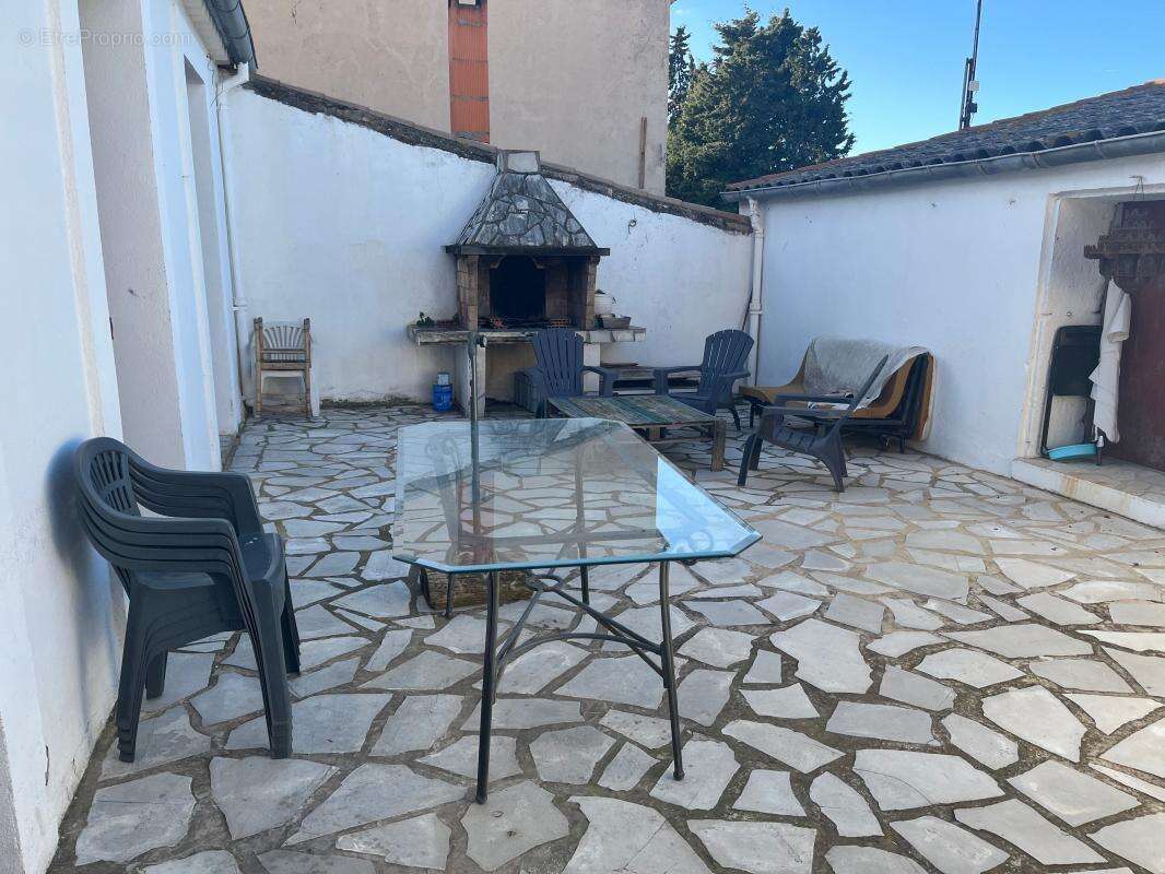 Maison à VILLEVEYRAC