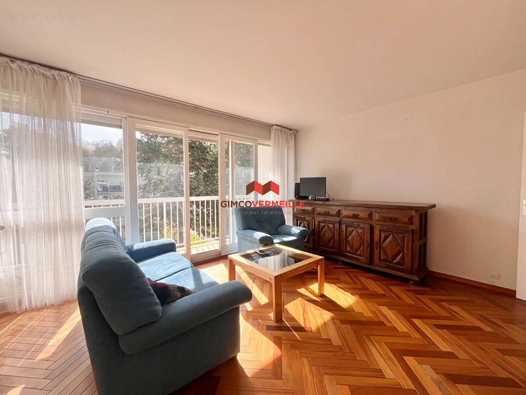 Appartement à BOUGIVAL
