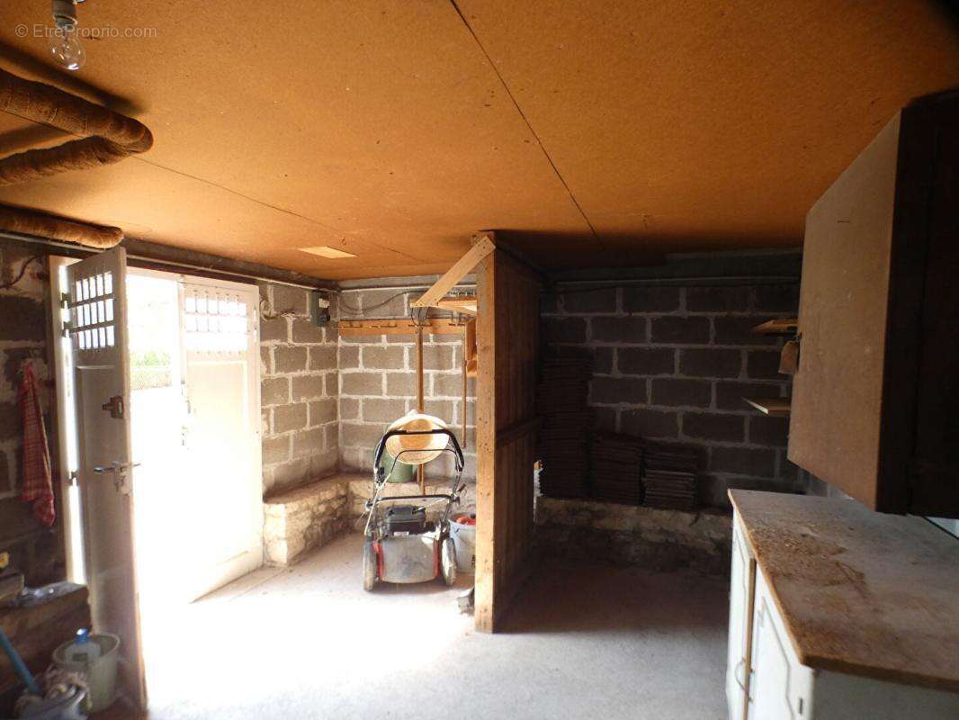 Maison à TERRASSON-LAVILLEDIEU