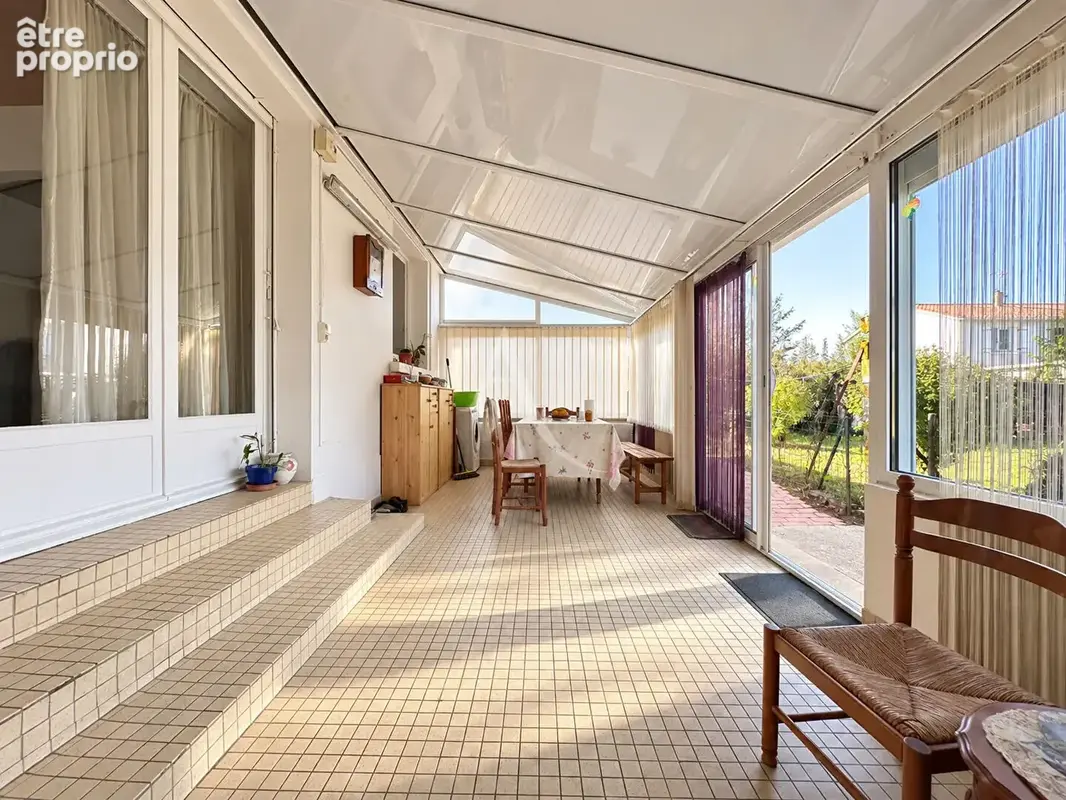 L'Aiguillon-sur-Vie - Maison de 4 chambres  - Véranda et Garage - photo 11