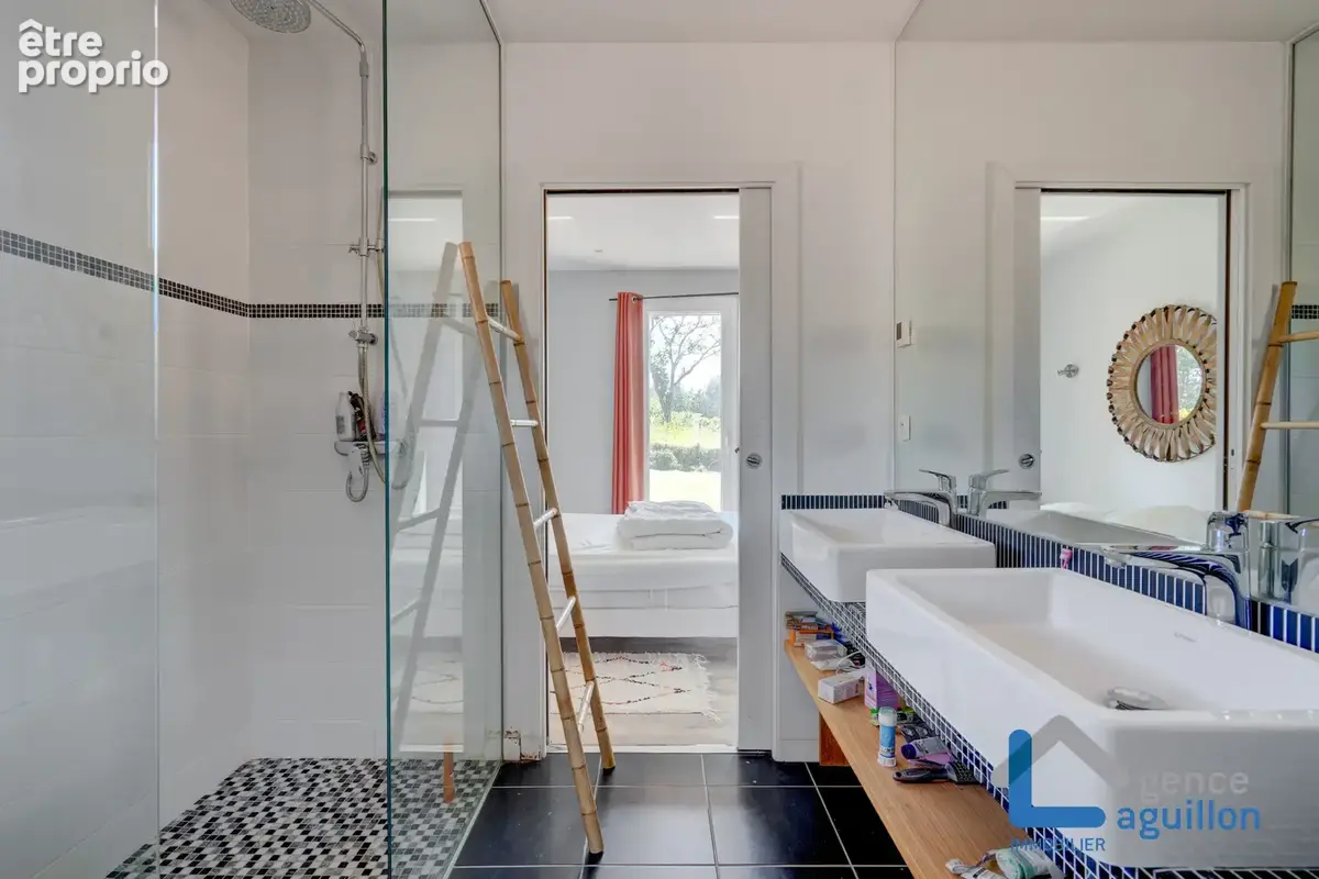 Quartier chantaco dans domaine privee- superbe villa avec piscine et vue rhune - photo 29