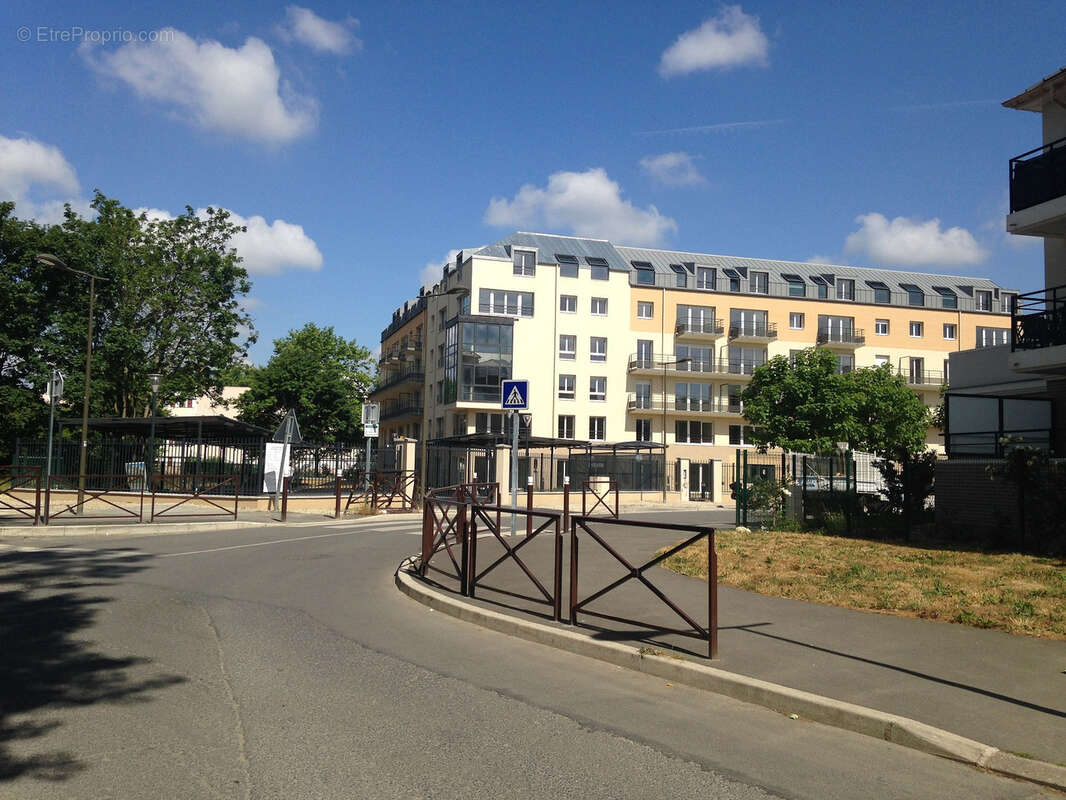 Appartement à SAVIGNY-LE-TEMPLE