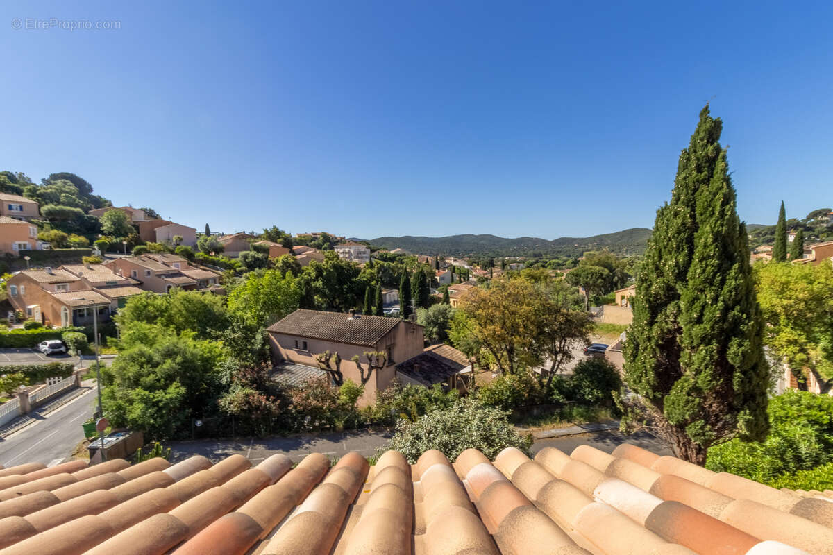 Appartement à BORMES-LES-MIMOSAS