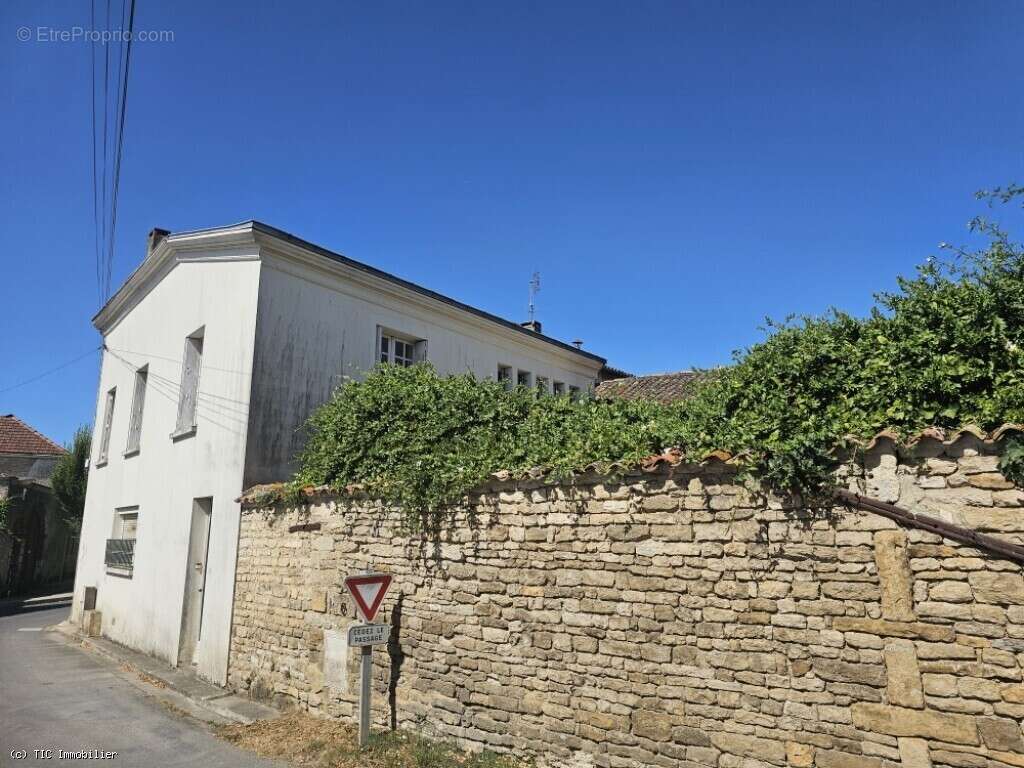 Belle Maison De Ville Avec Jardin Clos de Murs - photo 39
