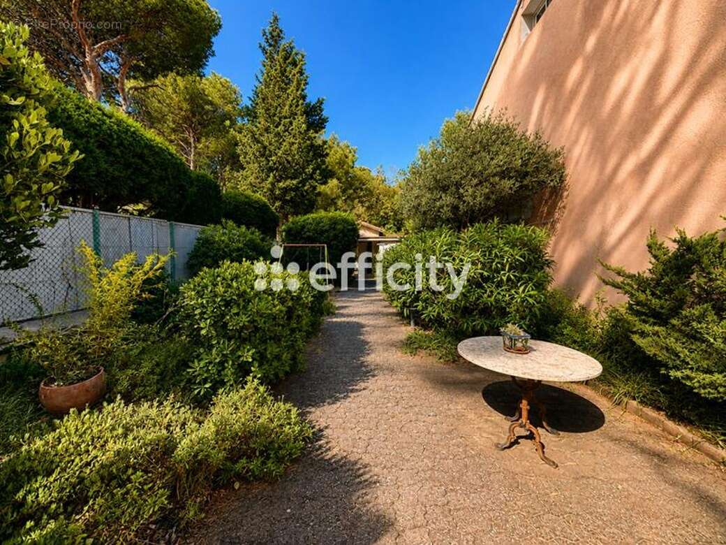 Maison 75 m² à Marseille-9e  - photo 2
