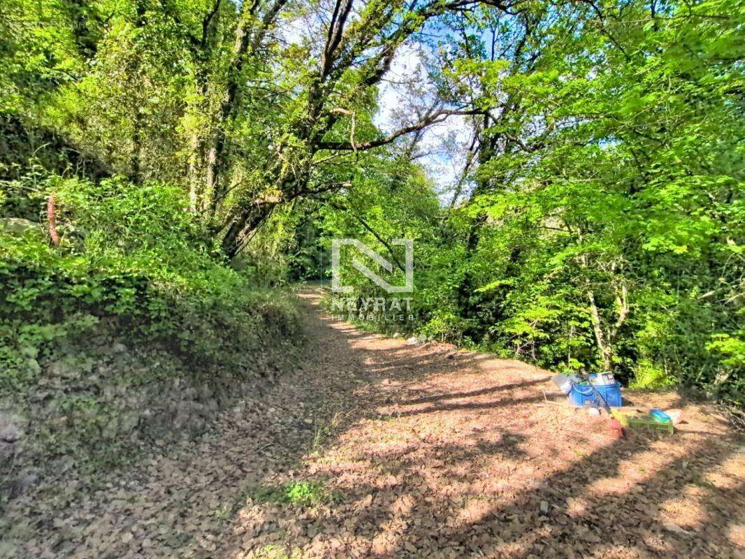 Terrain à TOURRETTES