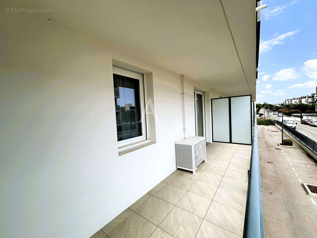 Bel appartement 2 pièces, terrasse parking dans résidence sénioriale au Mas Vermeil - photo 2