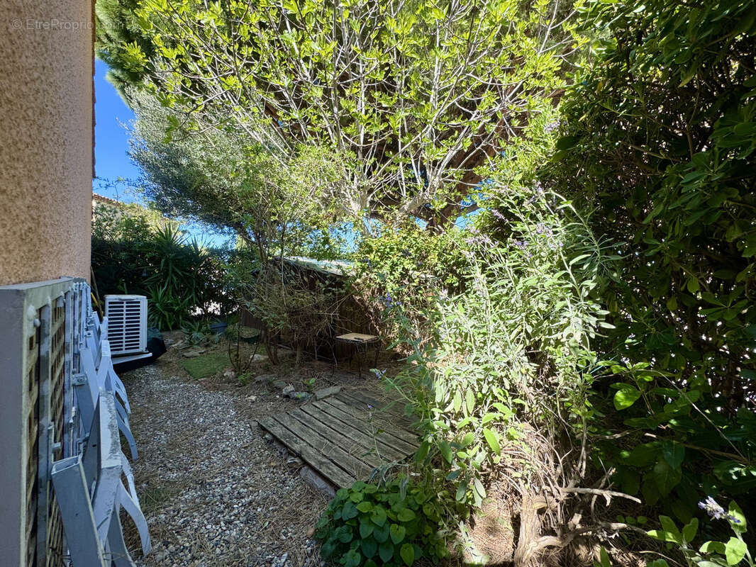 Appartement à LA LONDE-LES-MAURES
