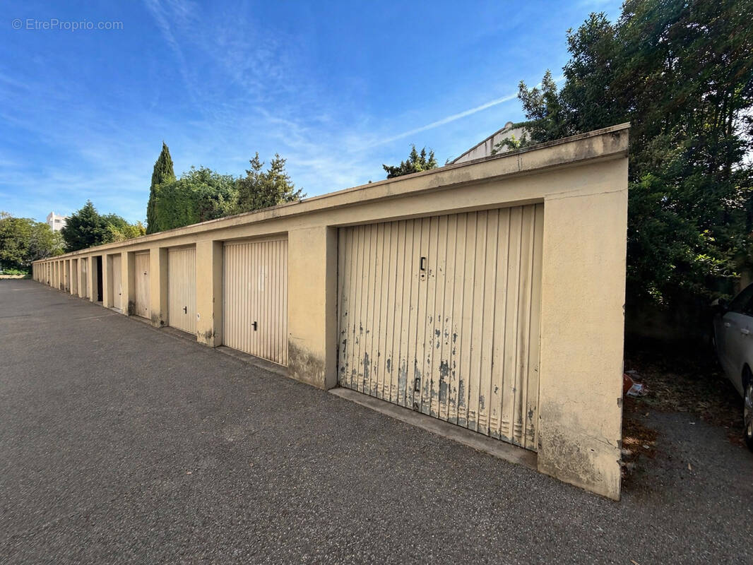 Parking à AVIGNON