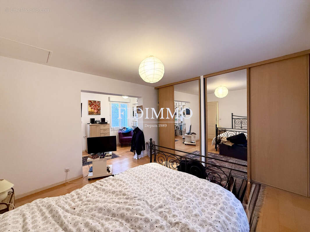 Maison à CHENNEVIERES-SUR-MARNE